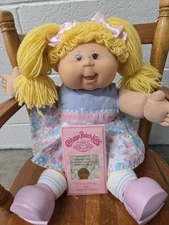 Cabbage Patch Kids Playalong 2004 Doll  Birth Cert Elaina Cora PA5