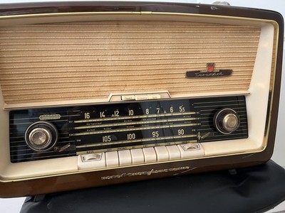 Vintage Modern 1960 Nordmende Sterling E148 Radio Looks Great w/Ipod connecter O