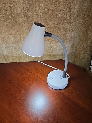 Verilux Tazza VD15 Desk Lamp W/ USB, Tested & Works, eZFlex Goodeneck AC Port