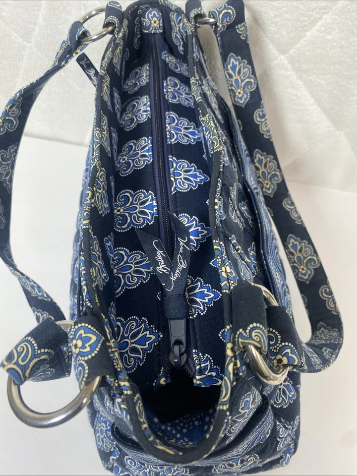 Bolso de Hombro Vera Bradley Acolchado Azul Oscuro Floral 13x14" Anillos de Plata Foto 3 de 4