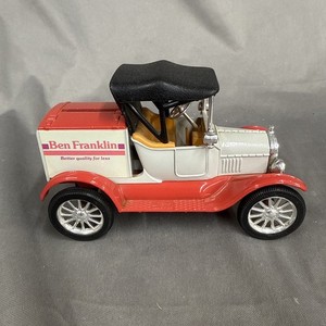 Vintage Ertl 1918 Ford Runabout die-cast metal coin bank,"Ben Franklin"