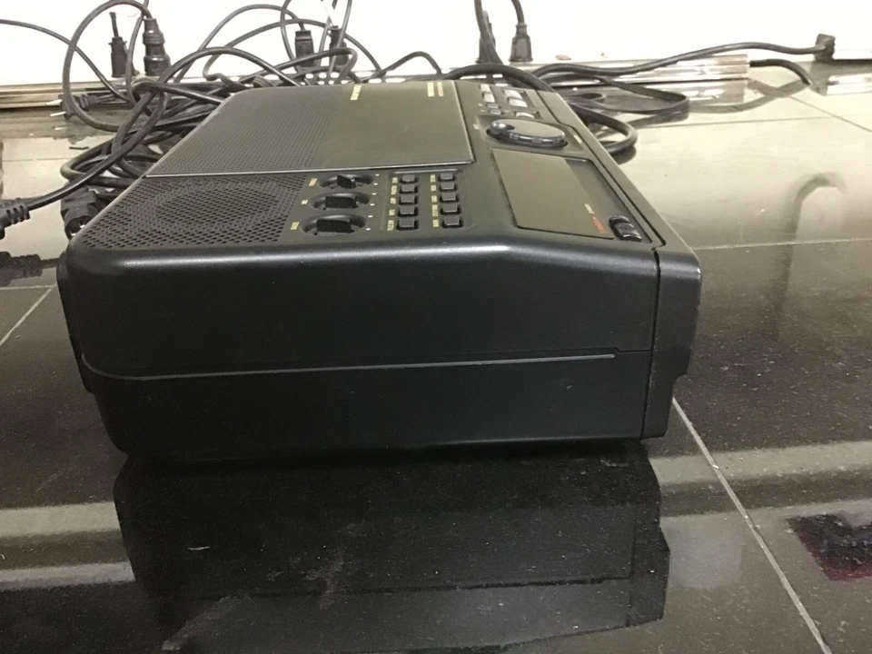 MARANTZ CDR-420 PORTABLE HARD DISK RECORDER CD/MP3 BURNER - Image 2 of 4