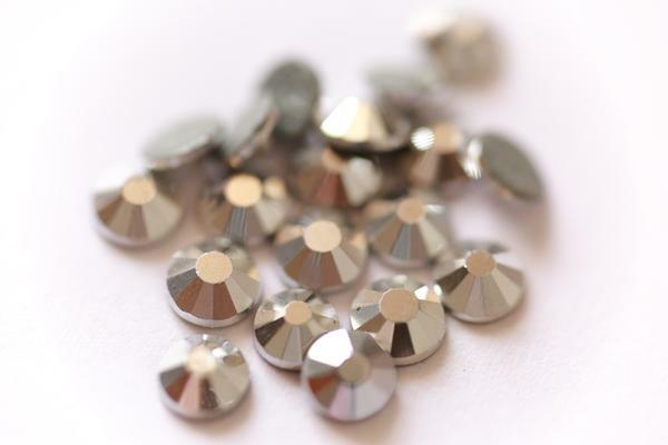 AAA Grade Rhinestones SS16 & SS20 Hotfix Rhinestones – Iron-On AAA Grade Crystal Flatbacks For Clothing & Crafts Heat Press Rhinestones For Clothing - Foto 5