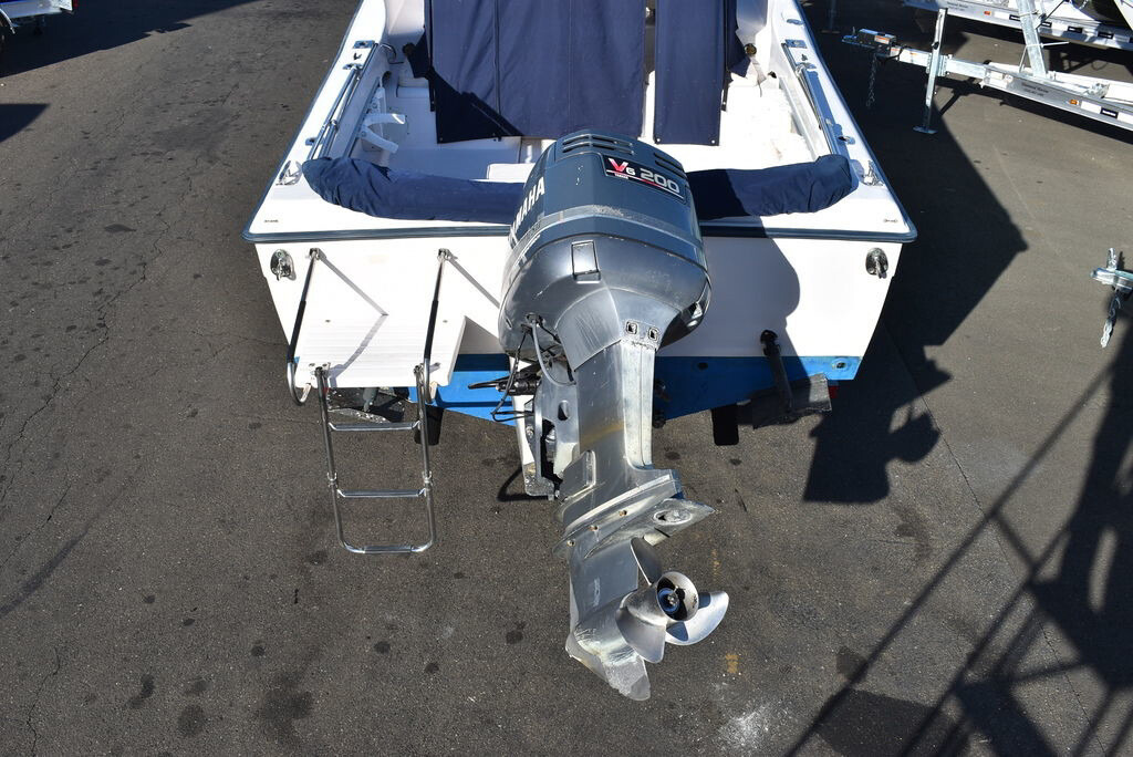 2001 Grady White 228 Seafarer WA, Yamaha 200hp, GPS VHF, Enclosure, NEW