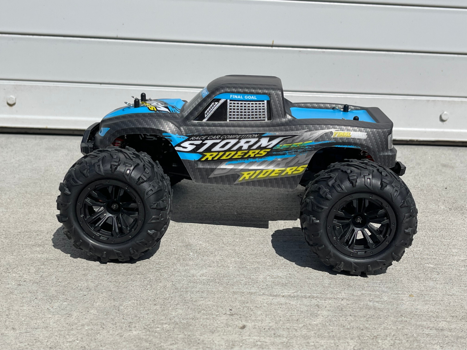 Picture 4 of 6