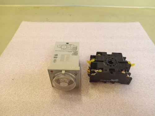 OMRON H3BA TIMER 12VDC 5A 250VAC WITH BASE