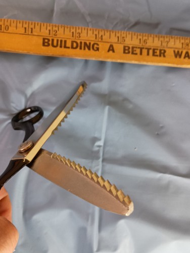 Vintage WISS CB9 Professional Pinking Shears/Scissors 9” Easy Cutting 1960s EUC - Picture 11 of 11