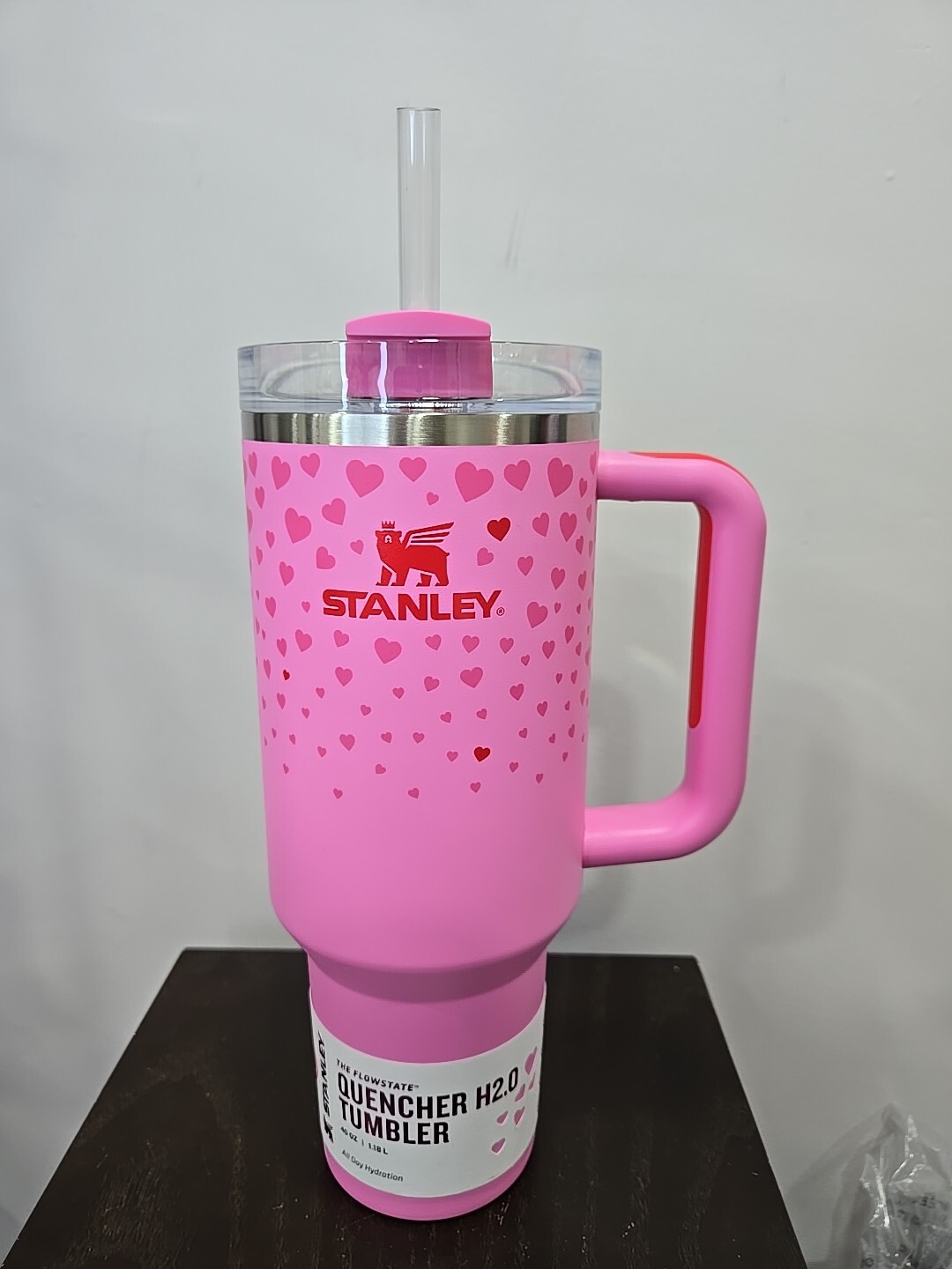 Stanley FlowState Quencher H2.0 Tumbler / 40oz / Color: Sweet Hearts w/o box