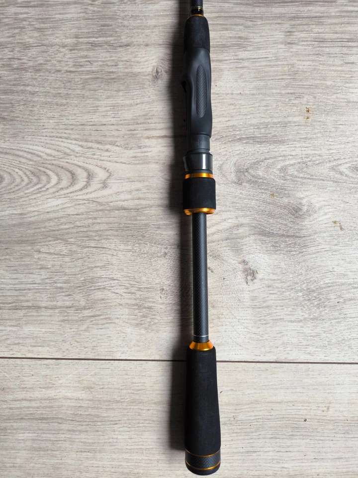 Favorite Lures Ultraboost Bullseye Bass Spinning Rod 2.10m 2 - 15g - Image 2 of 4