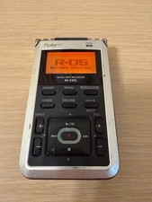 Roland R-05 Studio Portable WAVE / MP3 Linear PCM Recorder Handy PCM R05