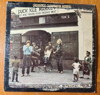 LP RECORD: CREEDENCE CLEARWATER REVIVAL - WILLY & THE POOR BOYS / FANTASY