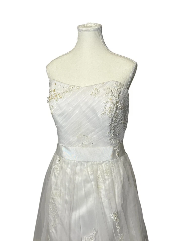 Vestido de novia Alfred Angelo blanco adornado sin tirantes de tul talla 16 $699 Foto 3 de 4