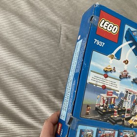 LEGO CITY: Train Station (7937) &ndash; Brand New, good condition box 