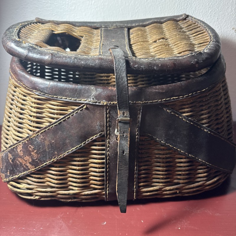 Vintage Fishing Creel Large Basket, Wicker, Leather TrimStrap. Great cabin decor