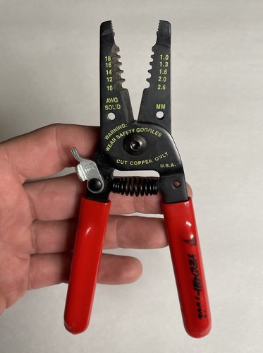 NOS - TECHNI-TOOL Made In USA Wire Stripper Pliers 10-18 AWG - Red Handle 6.25” - Picture 2 of 7
