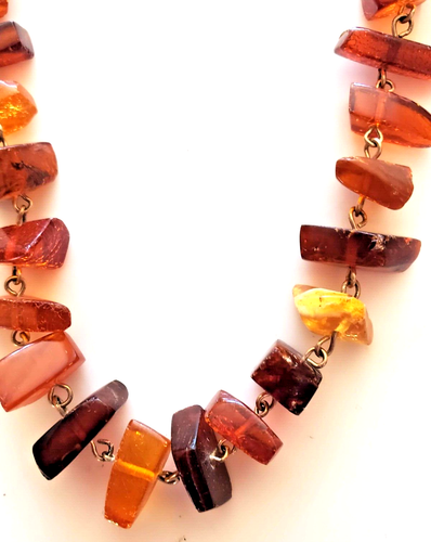Amber necklace, metal strung graduated beads - Picture 2 of 4