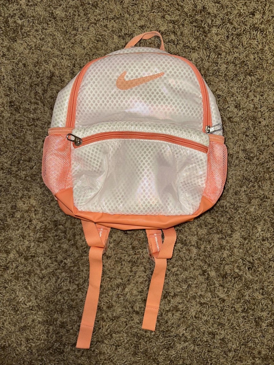nike backpack brasilia girls Kid's JDI Mini (11L), Black/Black/Holo, MISC : Clothing, Shoes & Jewelry Zippered main compartment keeps your belongings secure Nike Brasilia JDI Kids' Mini