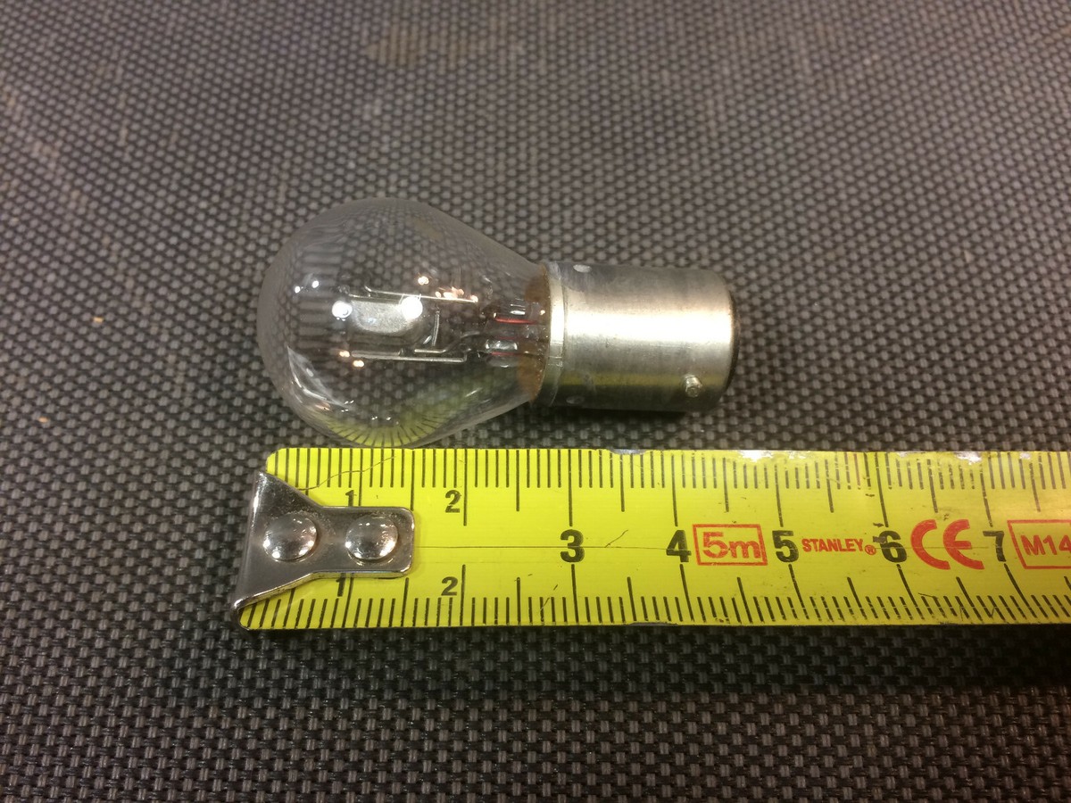 Lot D'ampoules Anciennes YVEL NORMA 9V 2 Plots - Pour Auto Citroën, Renault, Neuf Ancien Stock