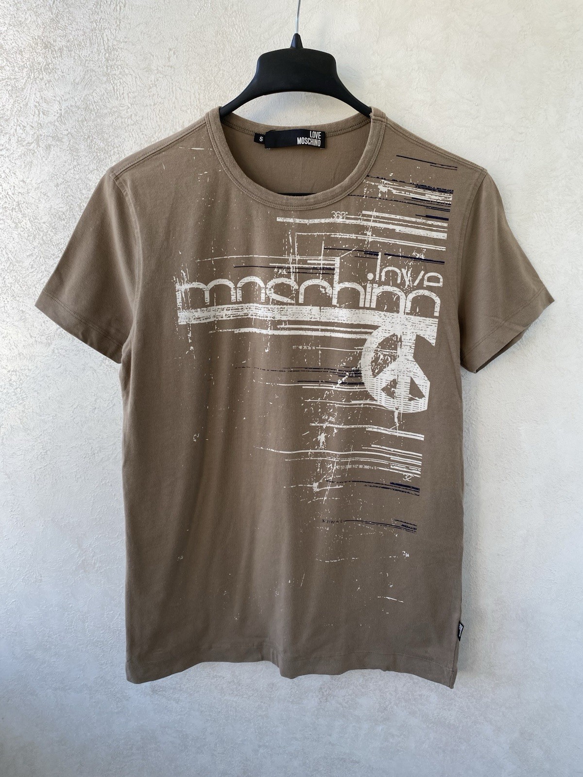 Vintage Love Moschino T-Shirt Men’s Luxury Y2K Big Logo Beige Tee Size S