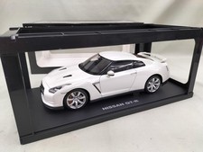 AUTOart Nissan GT-R h48_0120