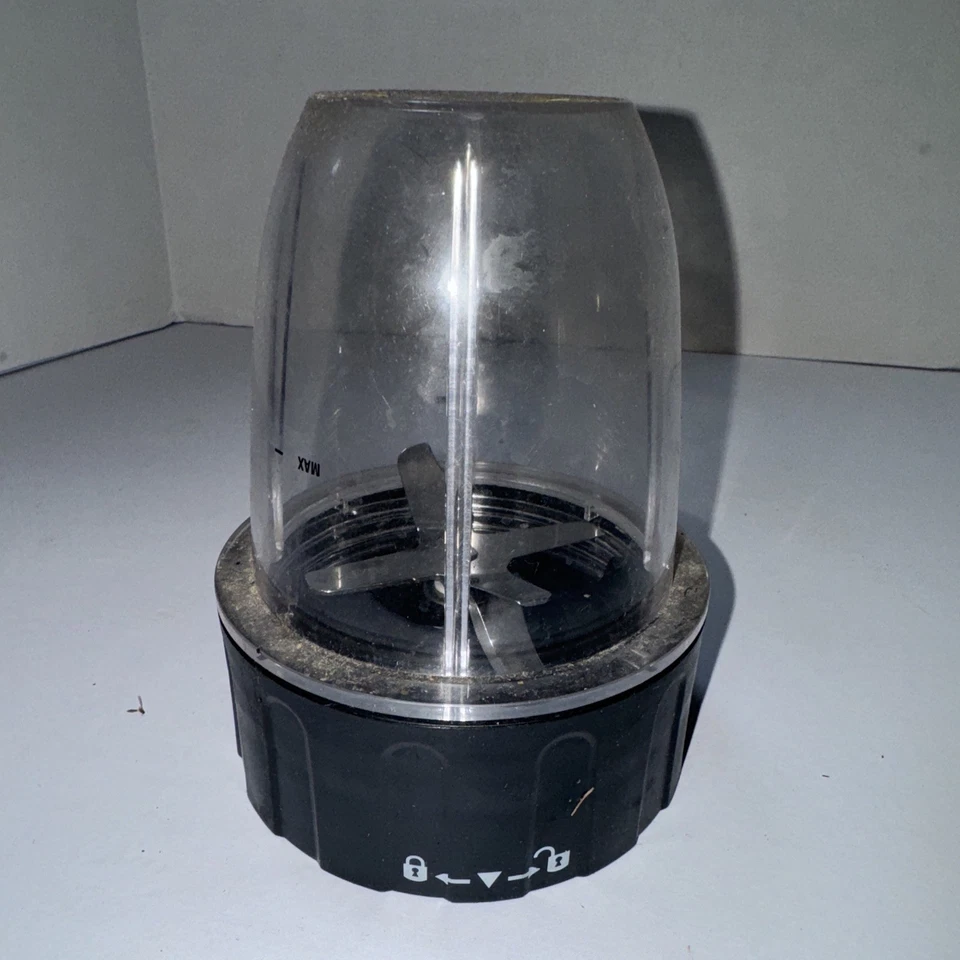 Licuadora Nutri Bullet Magic Bullet modelo NB-101S taza grande Foto 2 de 4