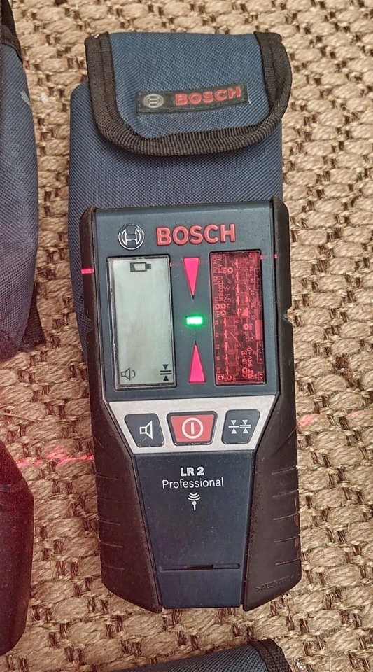 5 Piece BOSCH Laser Kit GLL3-80 P, LR 2, BM 1,  GTL 3, DLE 50  - Image 4 of 4