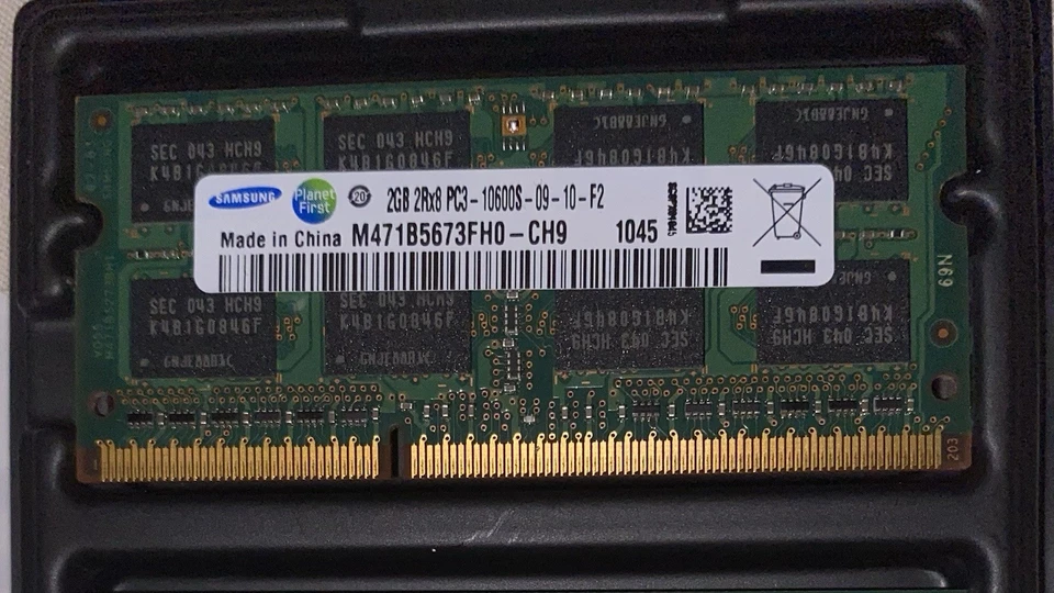 Samsung 4GB 2Rx8 PC3 - 10600S - 09- 10-F2. 2 Cards 2GB Each. Sold As Set. Preown - Image 3 of 4