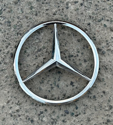 GENUINE MERCEDES BENZ SLK CLASS W171 FRONT GRILLE EMBLEM BADGE