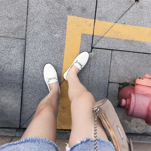 Zapato mocasín Tod's de un pie de cuero suave con fondo plano para mujer - Imagen 2 de 25