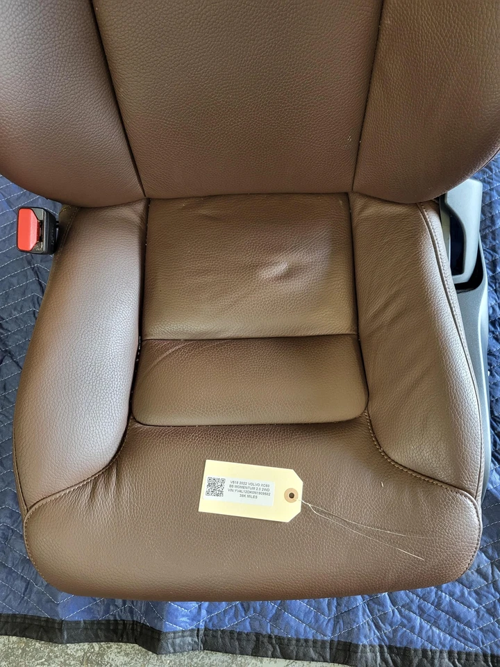 Asiento del conductor delantero izquierdo Volvo XC60 2022 2,0 L TRACCIÓN DELANTERA USADO OEM Foto 3 de 4