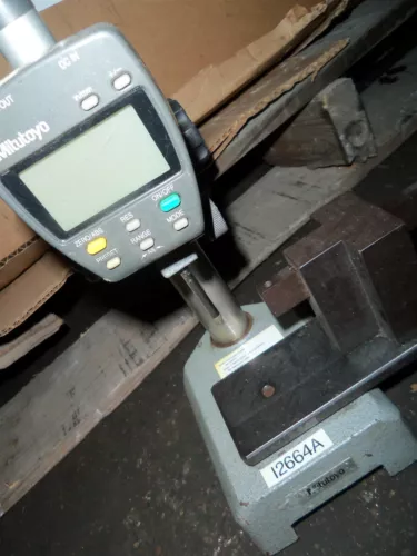 Mitutoyo 1266AA Digital Indicator Gage w/ Stand Assembly *FREE SHIPPING*