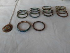 lotto 15 Bracciali  con smalto cloisonné, + conchiglia dipinta Cina, XX secolo