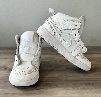 Nike Air Jordan 1 Mid Triple White - 554724-130 Athletic Nike Air Jordan 1 Mid Triple White - 554724-130 Athletic
