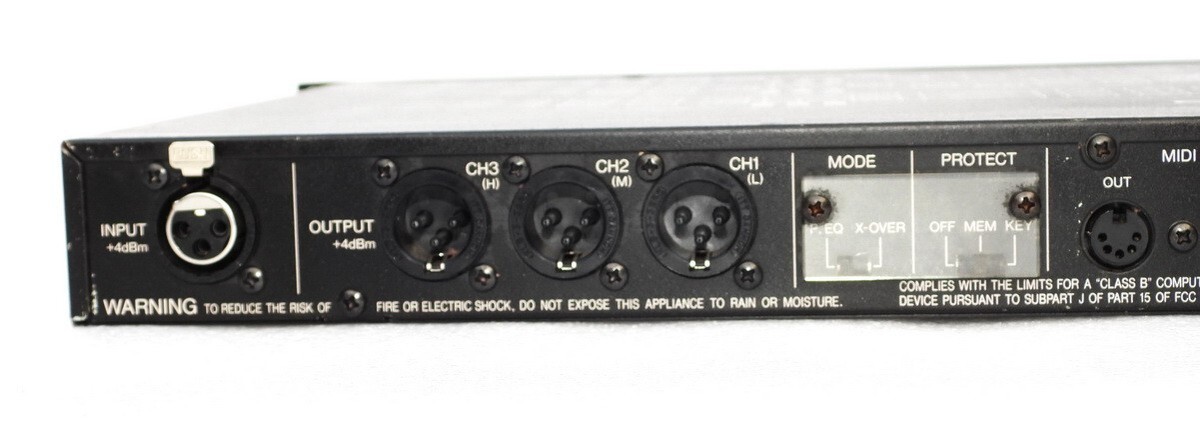 YAMAHA MODEL D1030 PROFESSIONAL MUSIC SYSTEM DIGITAL DELAY LINE