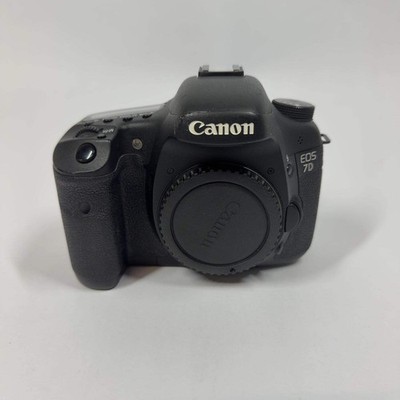 Canon EOS 7D 18.0MP Digital SLR DSLR Camera