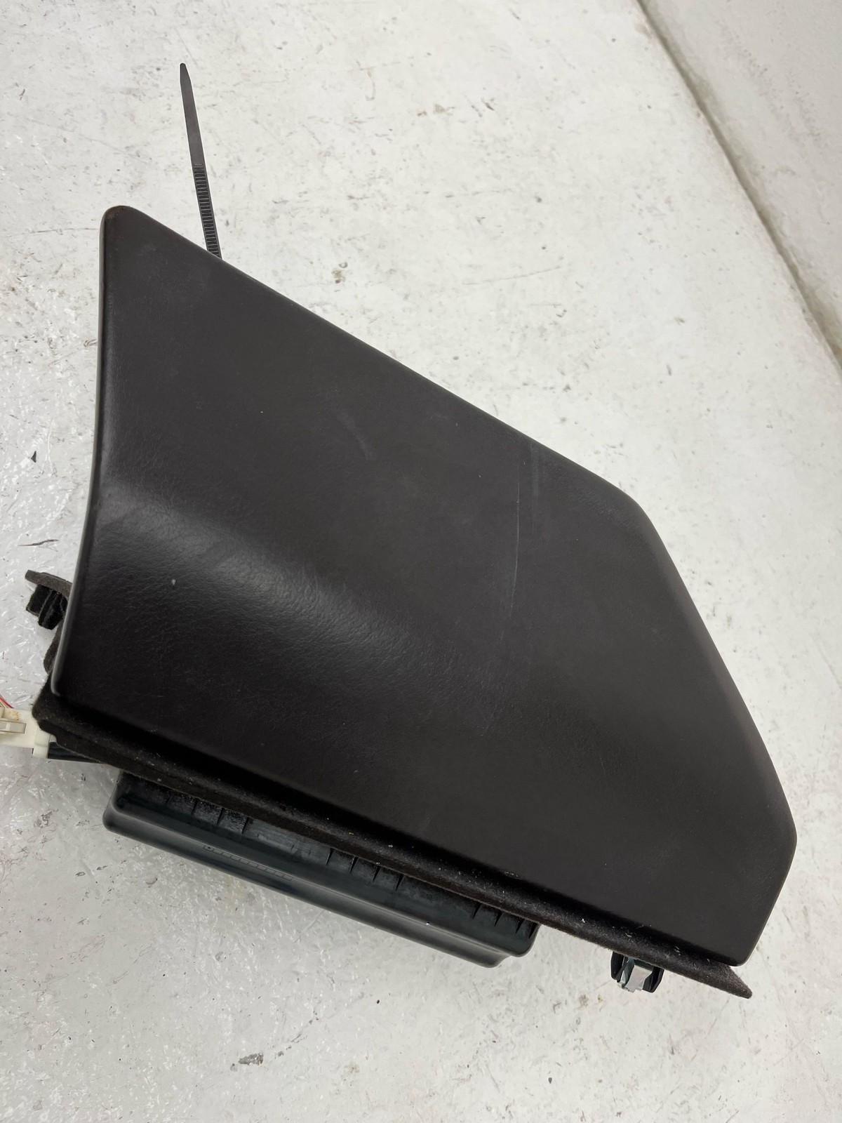 2014-2021 BMW I8 OEM GLOVE BOX LEFT STORAGE COMPARTMENT ASSEMBLY 15857718