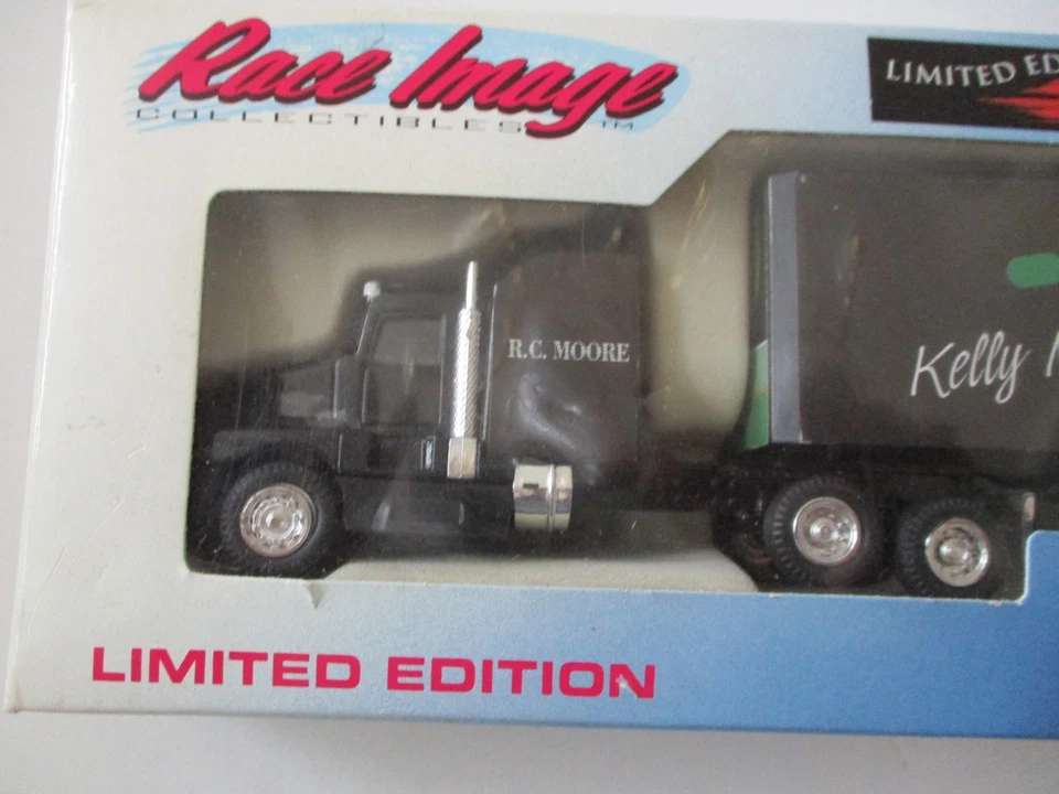 RACE IMAGES LTD EDTION CORGI KELLY MOORE SEMI TRAILER/TRUCK 1/64 SCALE DIE CAST - Image 3 of 4