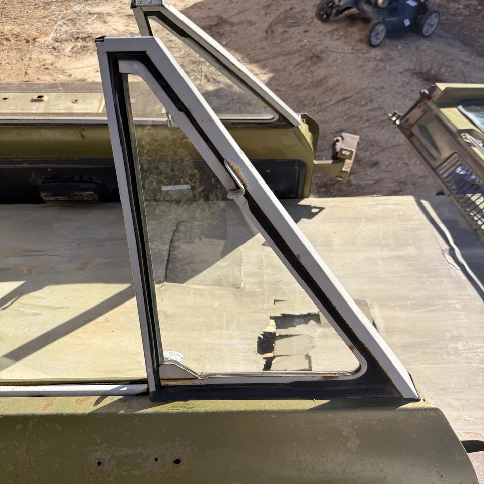 International Scout II 1971-1980 puerta lateral de pasajero (casi completa) Foto 3 de 4