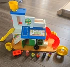 Vintage 1976 Fisher-Price Play Family Sesame Street Clubhouse #937 Little People