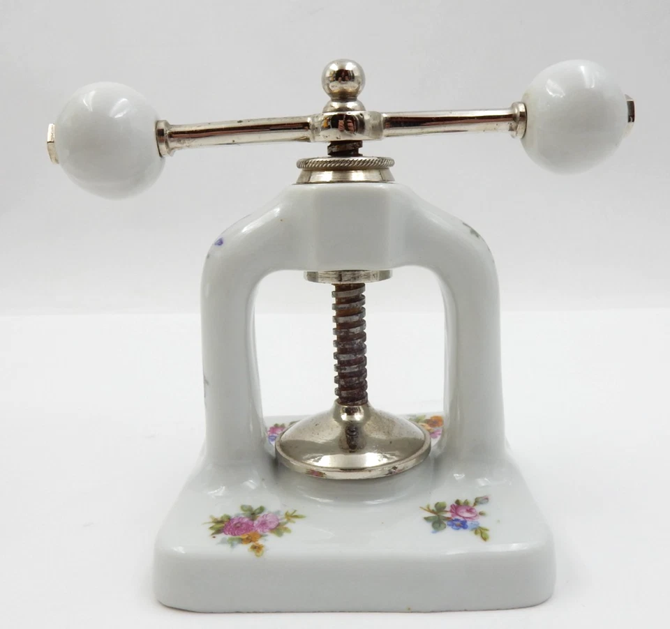 ANTIQUE 1800'S MEISSEN PORCELAIN NUT CRACKER GARLIC PRESS FLORAL DESIGN GERMANY - Image 2 of 4