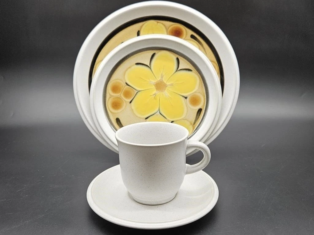 Noritake Folkstone 花柄皿 直径23cm Noritake Folkstone 花柄皿 直径