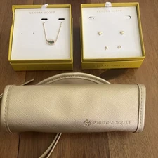 Kendra Scott Lot EmmaFramed NECKLACE 2Pairs Of Earrings And A Travel Jewelry Bag