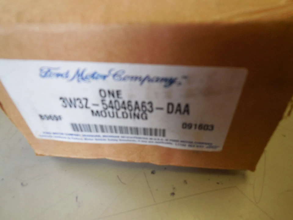 NUEVO FABRICANTE DE EQUIPOS ORIGINALES 2003 2004 2005 MERCURY GRAND MARQUIS MOLDURA DE TABLERO 3W3Z-54046A63-A Foto 3 de 3