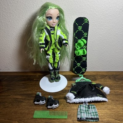 Rainbow High Green Doll Jade Hunter Winter Break Snowboard Ice Skates Clothes