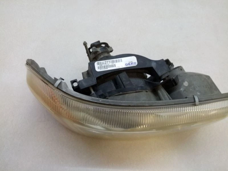 2007 GMC Sierra 1500 Classic Style Headlight Right Passenger Side Depo - Image 4 of 4