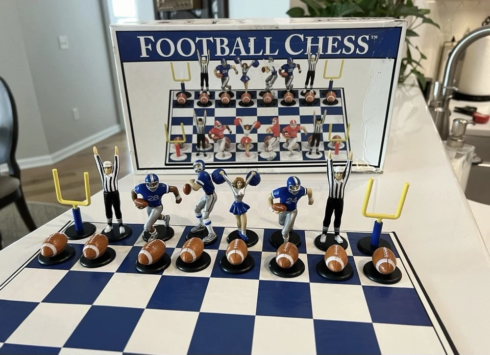 Football Chess Game by Big League Promotions Great+++ Condition! - Image 3 of 4