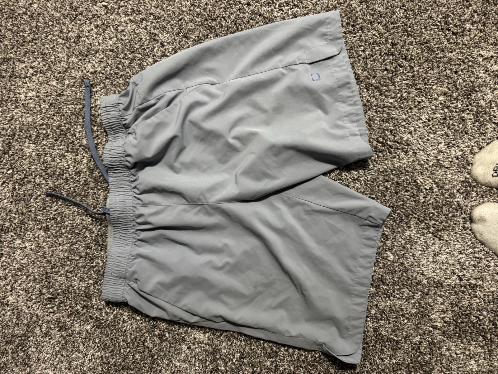 Men’s Gray Solid Athletic Shorts M Drawstring Elastic Waist Slash Pockets
