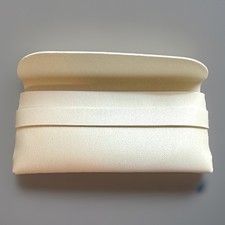 SOFT WHITE EYEGLASS CASE WITH THREE CLEANING CLOTHS VISION STORAGE