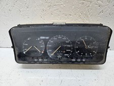 Volkswagen PASSAT B3 1991 Diesel Geschwindigkeitsmesser Cockpit 5220029110