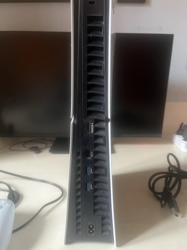 Sony PlayStation 5 Slim Digital, foto 3 di 5